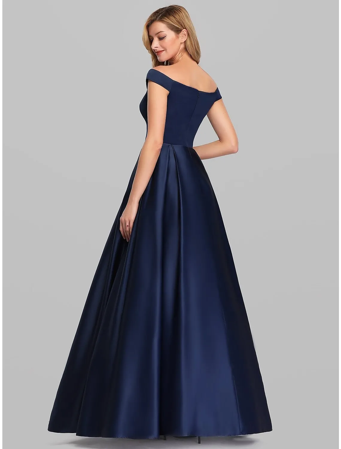 A-Line Evening Gown Elegant & Luxurious Dress Wedding Guest Floor Length Sleeveless Plunging Neck Charmeuse with Ruched