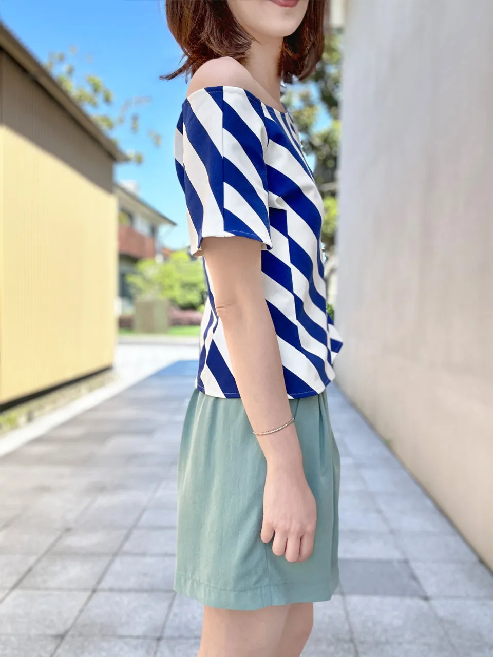 Blue Striped Side Zip Off-the-Shoulder Darted Top