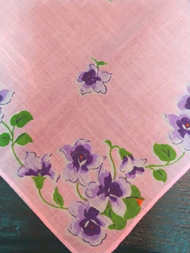 *VINTAGE BOUQUET OF VIOLETS  ON PINK HANDKERCHIEF - SO DAINTY & FEMININE!