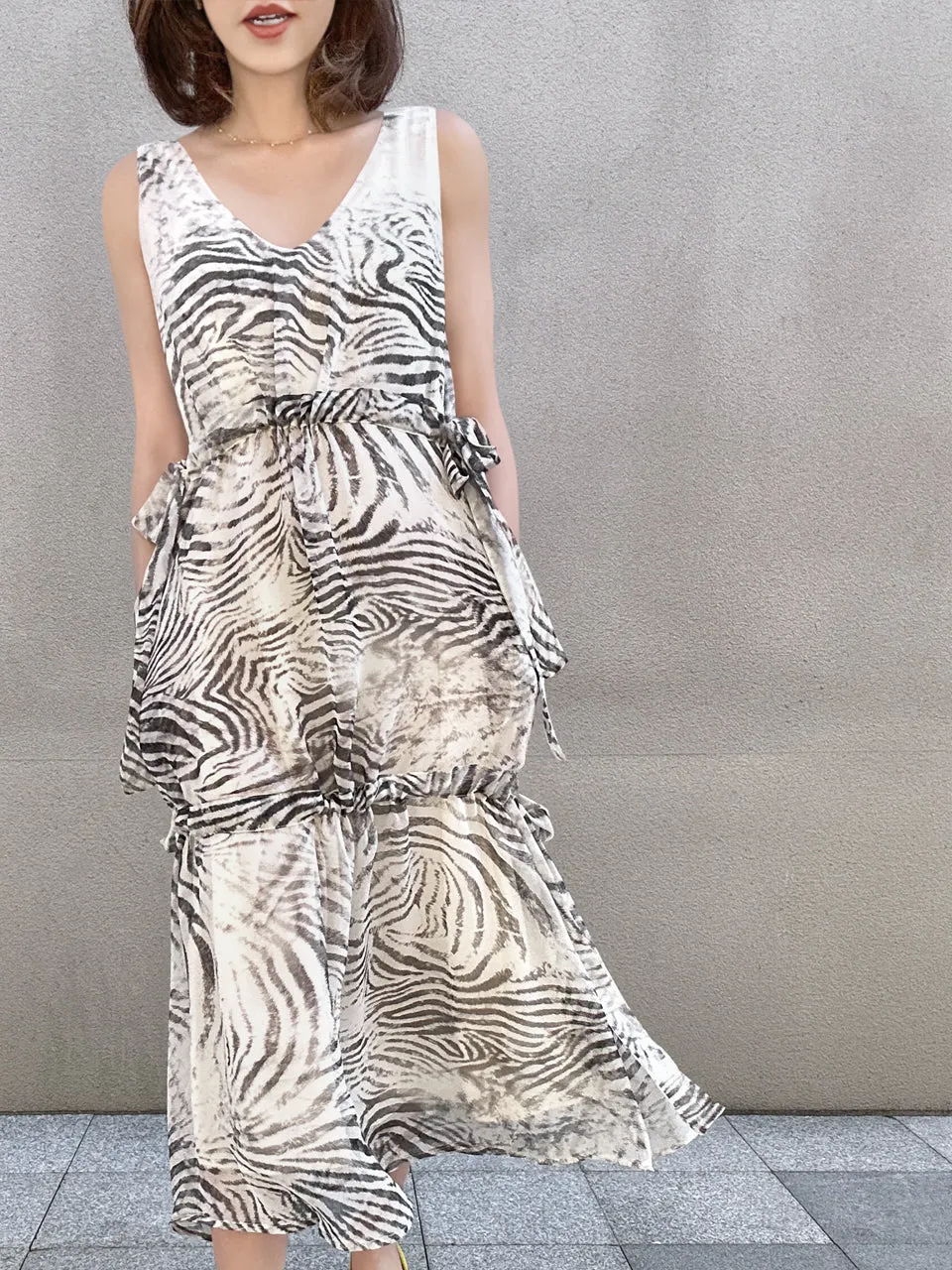 Zebra Print Side Adjusted Tiers Cinched Panel Maxi-Dress